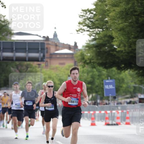 29.06.2025 - hella hamburg halbmarathon Jannik Wohlers http://msf.ph/oto/8172826 29.06.2025 09:42:05 Lombardsbrücke 2618, 10468, 14113, 15253, 16615, 18569 meine-sportfotos.de
