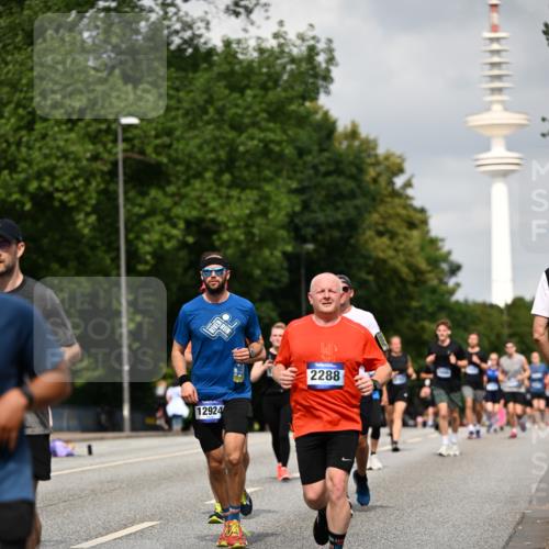 29.06.2025 - hella hamburg halbmarathon Dr. Thomas Lammeyer http://msf.ph/oto/8172852 29.06.2025 10:09:53 Kennedybrücke 1229, 1842, 2288, 3461, 4014, 4220, 4782, 4868, 5073, 5762, 7138, 7302, 8049, 8727, 8894, 9339, 9361, 9477, 9736, 9737, 9738, 9917, 10343, 10791, 10998 meine-sportfotos.de