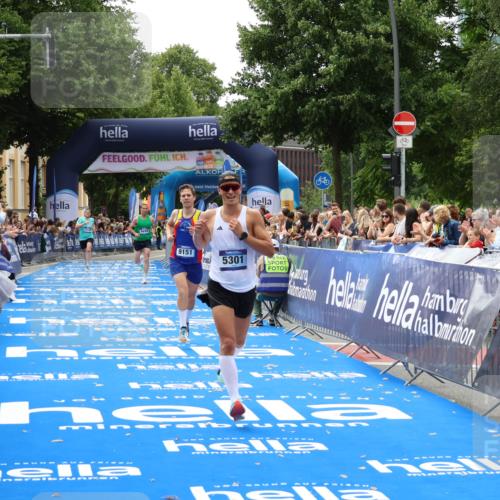 29.06.2025 - hella hamburg halbmarathon Zöllner http://msf.ph/oto/8172877 29.06.2025 10:23:48 Ziel 5301, 6699, 9151, 9447, 10780 meine-sportfotos.de