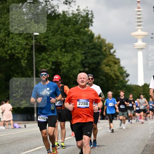 29.06.2025 - hella hamburg halbmarathon Dr. Thomas Lammeyer http://msf.ph/oto/8172945 29.06.2025 10:09:53 Kennedybrücke 1229, 1842, 2288, 3461, 4014, 4220, 4782, 4868, 5073, 5762, 7138, 7302, 8049, 8727, 8894, 9339, 9361, 9477, 9736, 9737, 9738, 9917, 10343, 10791, 10998 meine-sportfotos.de