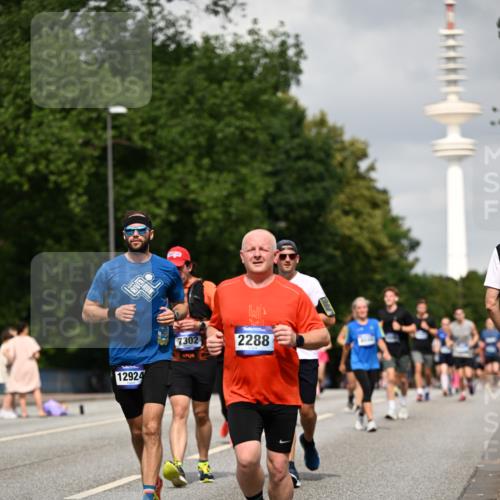 29.06.2025 - hella hamburg halbmarathon Dr. Thomas Lammeyer http://msf.ph/oto/8172960 29.06.2025 10:09:53 Kennedybrücke 1229, 1842, 2288, 3461, 4014, 4220, 4782, 4868, 5073, 5762, 7138, 7302, 8049, 8727, 8894, 9339, 9361, 9477, 9736, 9737, 9738, 9917, 10343, 10791, 10998 meine-sportfotos.de