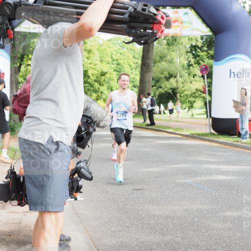29.06.2025 - hella hamburg halbmarathon MichiJ http://msf.ph/oto/8172968 29.06.2025 10:15:30 Zwischen KM18-KM19 1271, 10867, 11994, 12067 meine-sportfotos.de