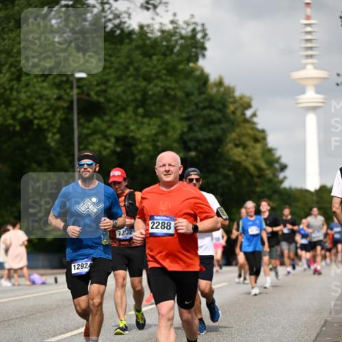 29.06.2025 - hella hamburg halbmarathon Dr. Thomas Lammeyer http://msf.ph/oto/8172972 29.06.2025 10:09:53 Kennedybrücke 1229, 1842, 2288, 3461, 4014, 4220, 4782, 4868, 5073, 5762, 7138, 7302, 8049, 8727, 8894, 9339, 9361, 9477, 9736, 9737, 9738, 9917, 10343, 10791, 10998 meine-sportfotos.de
