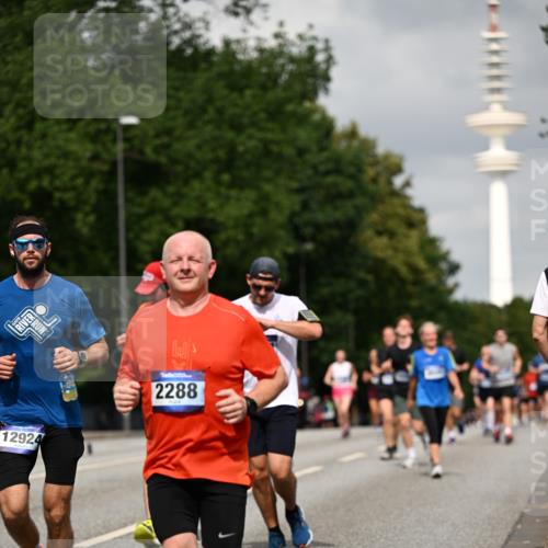 29.06.2025 - hella hamburg halbmarathon Dr. Thomas Lammeyer http://msf.ph/oto/8173042 29.06.2025 10:09:54 Kennedybrücke 1229, 1842, 2288, 3461, 4014, 4782, 4868, 5073, 5762, 7138, 7302, 8049, 8727, 8894, 9339, 9361, 9477, 9736, 9737, 9738, 9917, 10343, 10791, 10998 meine-sportfotos.de