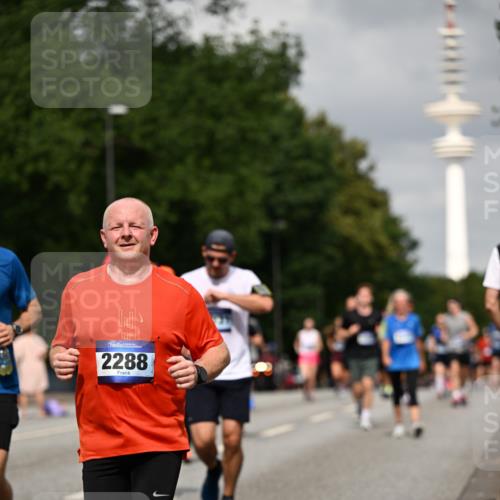 29.06.2025 - hella hamburg halbmarathon Dr. Thomas Lammeyer http://msf.ph/oto/8173052 29.06.2025 10:09:55 Kennedybrücke 1229, 1842, 2288, 3461, 4782, 4868, 5073, 5762, 7138, 7302, 8049, 8727, 8894, 8909, 9339, 9361, 9477, 9736, 9737, 9738, 9917, 10343, 10791, 10998 meine-sportfotos.de