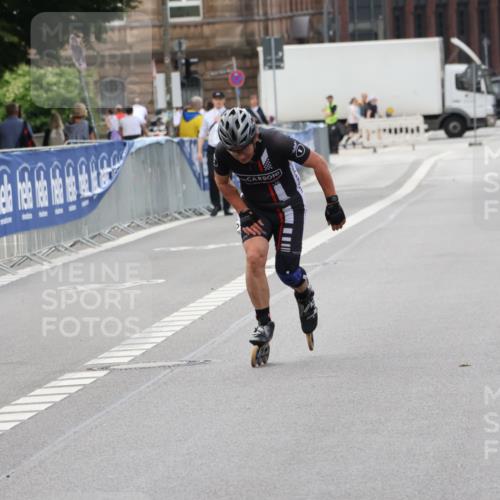 29.06.2025 - hella hamburg halbmarathon Strokosch-Dieckow http://msf.ph/oto/8173360 29.06.2025 09:14:27 Ziel 20112 meine-sportfotos.de