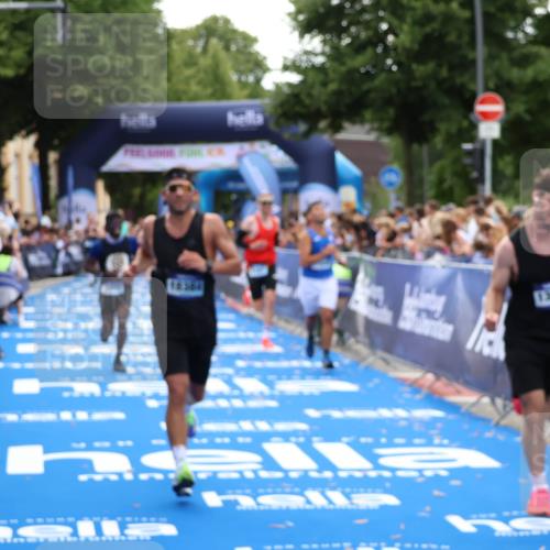 29.06.2025 - hella hamburg halbmarathon Zöllner http://msf.ph/oto/8173435 29.06.2025 10:36:59 Ziel 3959, 5307, 5315, 7310, 11620, 13141, 14691, 18384 meine-sportfotos.de