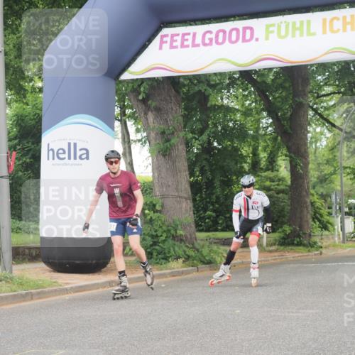29.06.2025 - hella hamburg halbmarathon KatJ http://msf.ph/oto/8173506 29.06.2025 09:20:19 Zwischen KM18-KM19  meine-sportfotos.de