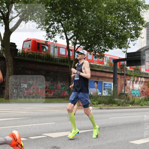 29.06.2025 - hella hamburg halbmarathon Yannick Fuchs http://msf.ph/oto/8173556 29.06.2025 10:25:33 20KM 2460, 2851, 3379, 3845, 7055, 7481, 8318, 9381, 12049, 12691, 15253, 17322, 18235, 18871 meine-sportfotos.de