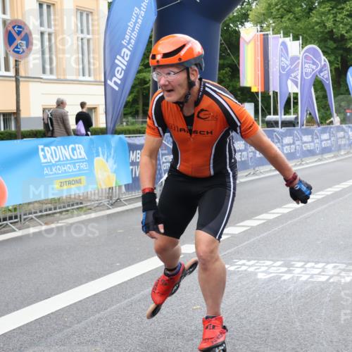 29.06.2025 - hella hamburg halbmarathon Strokosch-Dieckow http://msf.ph/oto/8173574 29.06.2025 09:15:17 Ziel 20237, 20267 meine-sportfotos.de