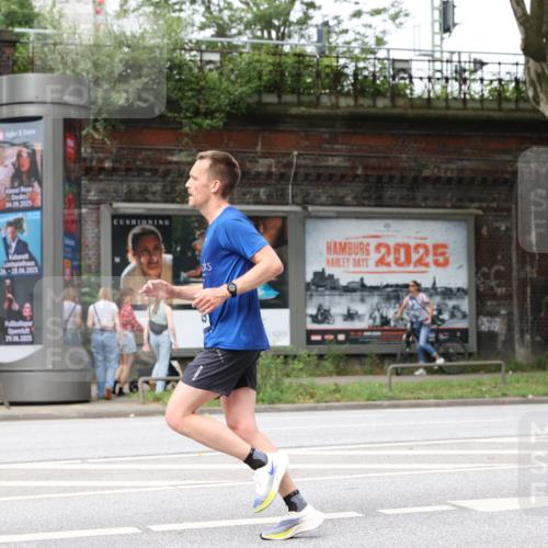 29.06.2025 - hella hamburg halbmarathon Yannick Fuchs http://msf.ph/oto/8173586 29.06.2025 10:25:35 20KM 2460, 2851, 3379, 3845, 7055, 7481, 8318, 9381, 11413, 12049, 12691, 15253, 17322, 18235, 18871 meine-sportfotos.de