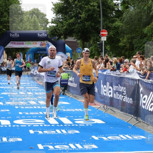 29.06.2025 - hella hamburg halbmarathon Zöllner http://msf.ph/oto/8173786 29.06.2025 10:24:14 Ziel 6816, 7331, 9269, 10234, 17614, 18569, 19041 meine-sportfotos.de