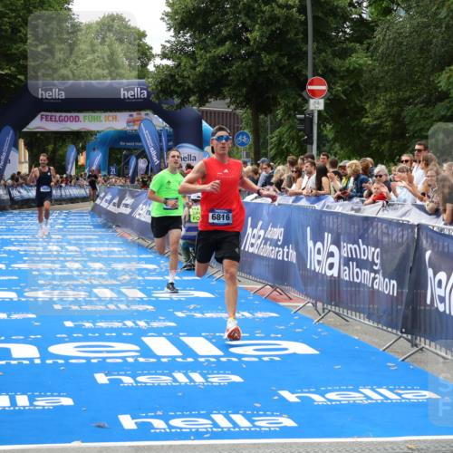 29.06.2025 - hella hamburg halbmarathon Zöllner http://msf.ph/oto/8173974 29.06.2025 10:24:22 Ziel 5612, 6816, 18695 meine-sportfotos.de