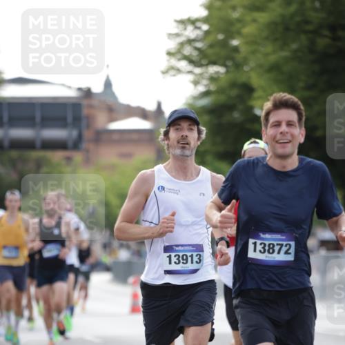 29.06.2025 - hella hamburg halbmarathon Jannik Wohlers http://msf.ph/oto/8173989 29.06.2025 09:42:10 Lombardsbrücke 2618, 10468, 11078, 13872, 13913, 14113, 15253, 16615 meine-sportfotos.de