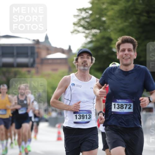 29.06.2025 - hella hamburg halbmarathon Jannik Wohlers http://msf.ph/oto/8174032 29.06.2025 09:42:10 Lombardsbrücke 2618, 10468, 11078, 13872, 13913, 14113, 15253, 16615 meine-sportfotos.de
