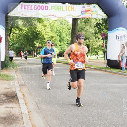 29.06.2025 - hella hamburg halbmarathon MichiJ http://msf.ph/oto/8174096 29.06.2025 10:15:43 Zwischen KM18-KM19 4338, 8376, 9767, 10468, 11228, 17003 meine-sportfotos.de
