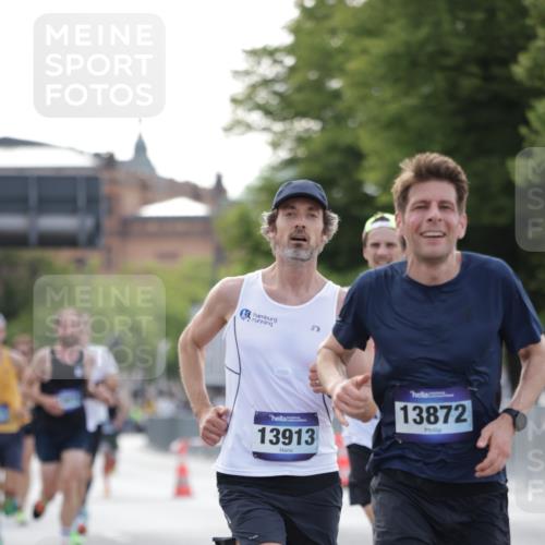 29.06.2025 - hella hamburg halbmarathon Jannik Wohlers http://msf.ph/oto/8174153 29.06.2025 09:42:10 Lombardsbrücke 2618, 10468, 11078, 13872, 13913, 14113, 15253, 16615 meine-sportfotos.de