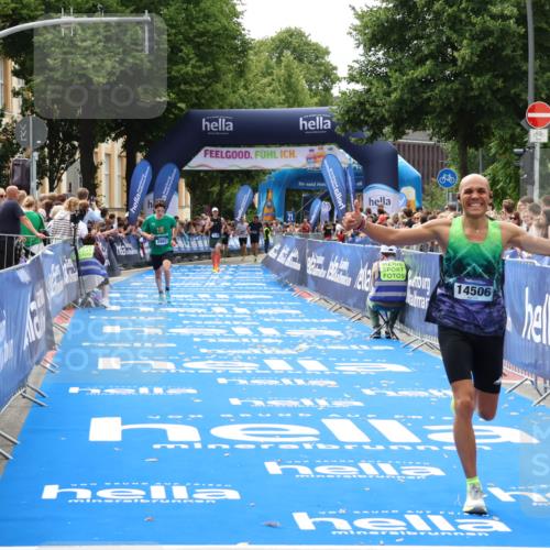29.06.2025 - hella hamburg halbmarathon Zöllner http://msf.ph/oto/8174185 29.06.2025 10:24:43 Ziel 2892, 14506 meine-sportfotos.de