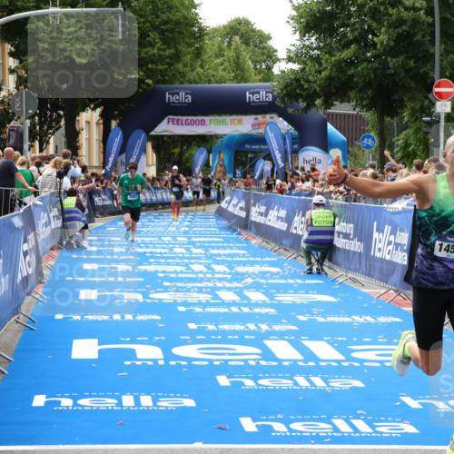 29.06.2025 - hella hamburg halbmarathon Zöllner http://msf.ph/oto/8174196 29.06.2025 10:24:43 Ziel 2892, 14506 meine-sportfotos.de