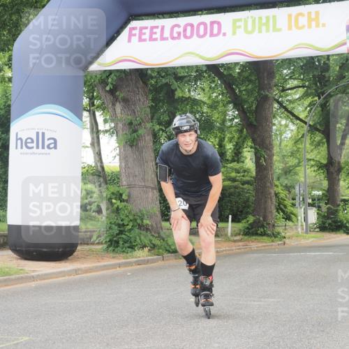29.06.2025 - hella hamburg halbmarathon KatJ http://msf.ph/oto/8174215 29.06.2025 09:20:32 Zwischen KM18-KM19  meine-sportfotos.de