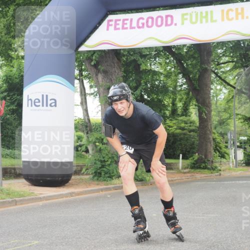 29.06.2025 - hella hamburg halbmarathon KatJ http://msf.ph/oto/8174263 29.06.2025 09:20:32 Zwischen KM18-KM19  meine-sportfotos.de