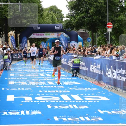 29.06.2025 - hella hamburg halbmarathon Zöllner http://msf.ph/oto/8174279 29.06.2025 10:24:51 Ziel 1241, 1271, 7142, 11678, 13872, 16361, 18740 meine-sportfotos.de