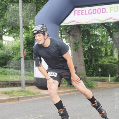 29.06.2025 - hella hamburg halbmarathon KatJ http://msf.ph/oto/8174321 29.06.2025 09:20:32 Zwischen KM18-KM19  meine-sportfotos.de