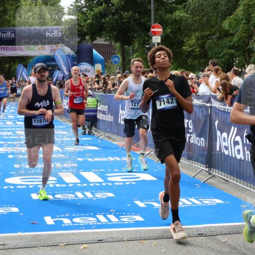 29.06.2025 - hella hamburg halbmarathon Zöllner http://msf.ph/oto/8174504 29.06.2025 10:24:57 Ziel 1271, 7142, 10867, 11678, 13872, 14836, 16361, 17752 meine-sportfotos.de