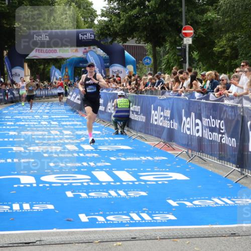 29.06.2025 - hella hamburg halbmarathon Zöllner http://msf.ph/oto/8174652 29.06.2025 10:25:03 Ziel 2483, 10867, 11078, 15483 meine-sportfotos.de