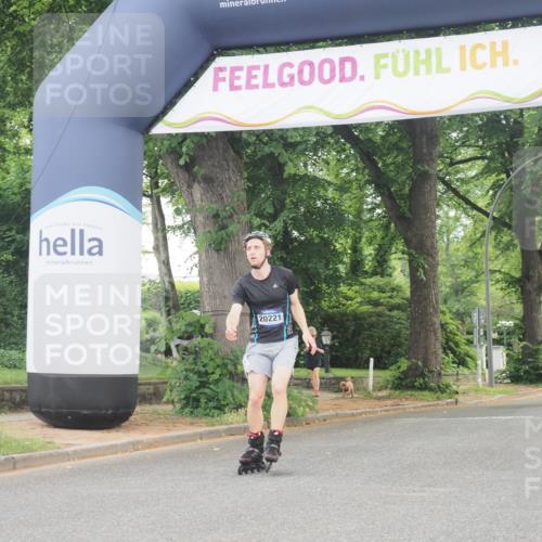 29.06.2025 - hella hamburg halbmarathon KatJ http://msf.ph/oto/8174663 29.06.2025 09:20:39 Zwischen KM18-KM19  meine-sportfotos.de