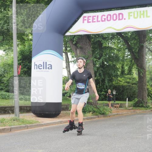 29.06.2025 - hella hamburg halbmarathon KatJ http://msf.ph/oto/8174721 29.06.2025 09:20:39 Zwischen KM18-KM19  meine-sportfotos.de