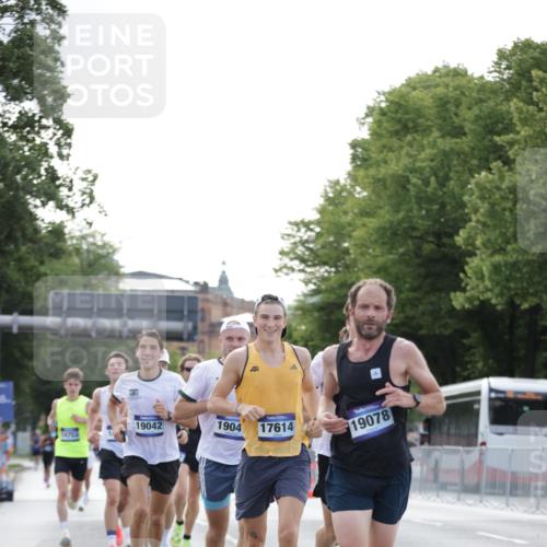 29.06.2025 - hella hamburg halbmarathon Jannik Wohlers http://msf.ph/oto/8174726 29.06.2025 09:42:15 Lombardsbrücke 5612, 7331, 7855, 9269, 10468, 11078, 12360, 13872, 13913, 14753, 14836, 16615, 17614, 19041, 19042, 19050, 19078 meine-sportfotos.de