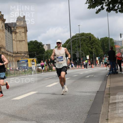 29.06.2025 - hella hamburg halbmarathon Yannick Fuchs http://msf.ph/oto/8174747 29.06.2025 10:26:27 20KM 3201, 3955, 4812, 5660, 6619, 10298, 10929, 12232, 12681, 13606, 13617, 14450, 15835, 18102, 19118 meine-sportfotos.de
