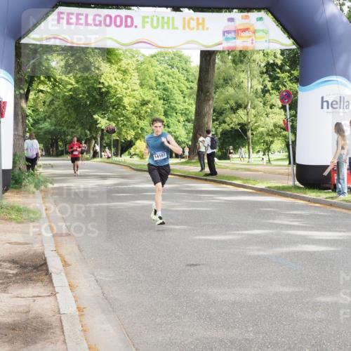 29.06.2025 - hella hamburg halbmarathon MichiJ http://msf.ph/oto/8174785 29.06.2025 10:15:48 Zwischen KM18-KM19 2483, 4338, 8376, 9767, 10468, 11228 meine-sportfotos.de