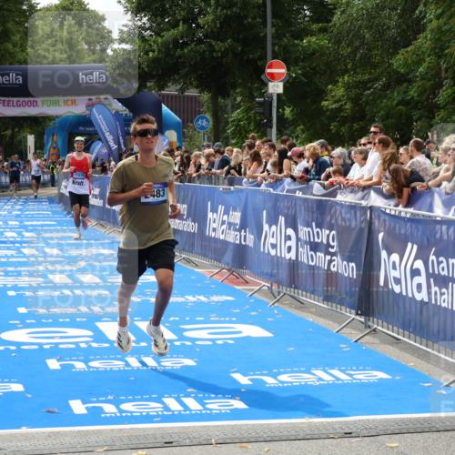 29.06.2025 - hella hamburg halbmarathon Zöllner http://msf.ph/oto/8174820 29.06.2025 10:25:08 Ziel 2483, 11078, 15483 meine-sportfotos.de