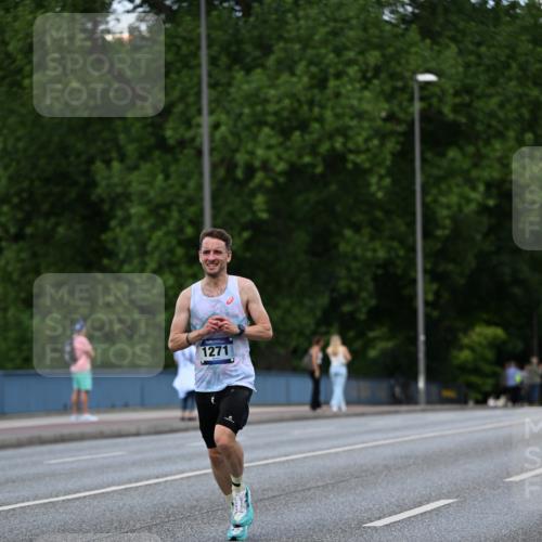 29.06.2025 - hella hamburg halbmarathon Dr. Thomas Lammeyer http://msf.ph/oto/8174824 29.06.2025 09:46:29 Kennedybrücke 1271, 6090, 7380, 9565, 9767, 10867 meine-sportfotos.de