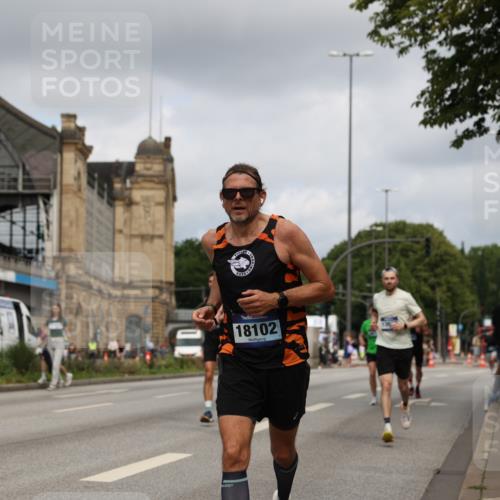 29.06.2025 - hella hamburg halbmarathon Yannick Fuchs http://msf.ph/oto/8174860 29.06.2025 10:26:38 20KM 1686, 3955, 4129, 4698, 4812, 5187, 5660, 6619, 7272, 7793, 12681, 13606, 13617, 14450, 18102 meine-sportfotos.de