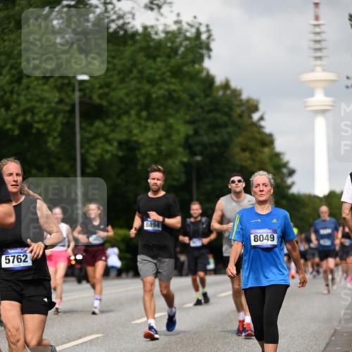 29.06.2025 - hella hamburg halbmarathon Dr. Thomas Lammeyer http://msf.ph/oto/8174899 29.06.2025 10:10:03 Kennedybrücke 1229, 1842, 2288, 2471, 2624, 3062, 3461, 4169, 5762, 6014, 7138, 7302, 7741, 8049, 8894, 8909, 9339, 9477, 9917, 10343, 10791, 10998 meine-sportfotos.de