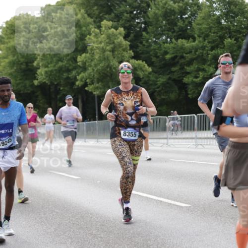 29.06.2025 - hella hamburg halbmarathon Jannik Wohlers http://msf.ph/oto/8174924 29.06.2025 10:22:19 Lombardsbrücke 1029, 2294, 2479, 2766, 2886, 3003, 3430, 3600, 3601, 5223, 5343, 5629, 5798, 6899, 7188, 7190, 7276, 7529, 7925, 8355, 8931, 9256, 9392, 9598, 10065, 10086, 10573, 10826, 10902, 11665, 12592, 13472, 13921, 13963, 14525, 14633, 14801, 14906, 15870, 16618, 16801 meine-sportfotos.de