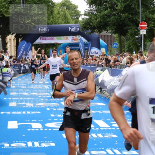 29.06.2025 - hella hamburg halbmarathon Zöllner http://msf.ph/oto/8174928 29.06.2025 10:37:21 Ziel 4860, 5003, 12900, 13854, 14387, 14459, 17137, 17726, 18824 meine-sportfotos.de