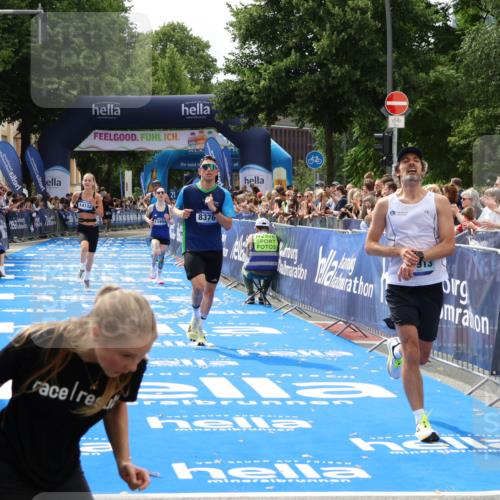 29.06.2025 - hella hamburg halbmarathon Zöllner http://msf.ph/oto/8174966 29.06.2025 10:25:17 Ziel 8376, 11994, 13913, 14113, 16484 meine-sportfotos.de