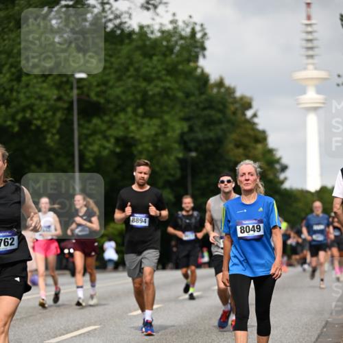 29.06.2025 - hella hamburg halbmarathon Dr. Thomas Lammeyer http://msf.ph/oto/8175004 29.06.2025 10:10:03 Kennedybrücke 1229, 1842, 2288, 2471, 2624, 3062, 3461, 4169, 5762, 6014, 7138, 7302, 7741, 8049, 8894, 8909, 9339, 9477, 9917, 10343, 10791, 10998 meine-sportfotos.de