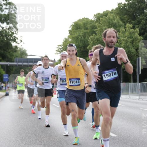29.06.2025 - hella hamburg halbmarathon Jannik Wohlers http://msf.ph/oto/8175014 29.06.2025 09:42:16 Lombardsbrücke 5612, 7331, 7855, 9269, 10468, 11078, 11228, 12360, 13872, 13913, 14753, 14836, 16615, 17614, 19041, 19042, 19050, 19078 meine-sportfotos.de
