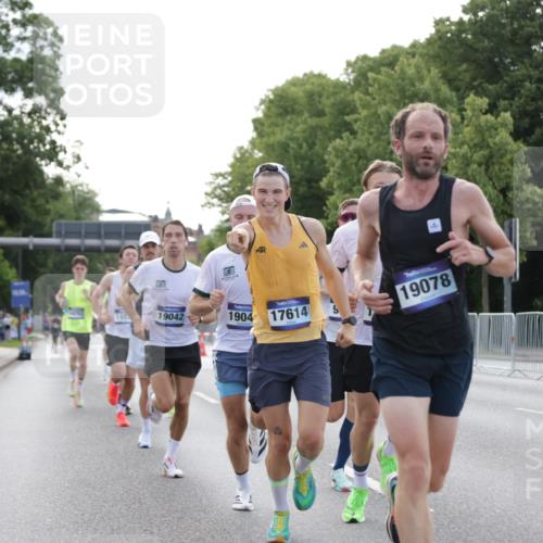 29.06.2025 - hella hamburg halbmarathon Jannik Wohlers http://msf.ph/oto/8175075 29.06.2025 09:42:16 Lombardsbrücke 5612, 7331, 7855, 9269, 10468, 11078, 11228, 12360, 13872, 13913, 14753, 14836, 16615, 17614, 19041, 19042, 19050, 19078 meine-sportfotos.de