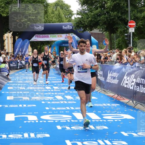 29.06.2025 - hella hamburg halbmarathon Zöllner http://msf.ph/oto/8175079 29.06.2025 10:37:23 Ziel 5003, 12739, 12900, 13854, 14387, 14459, 15888, 17306, 18824 meine-sportfotos.de