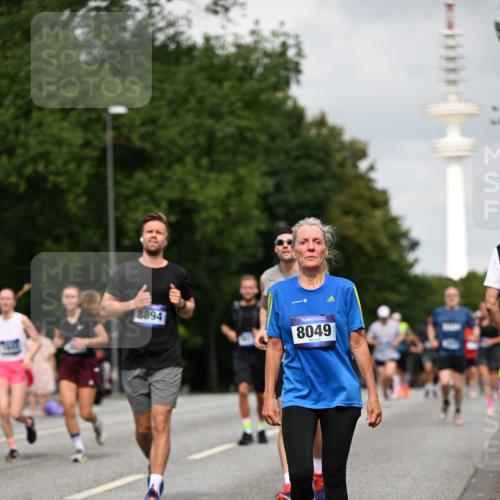 29.06.2025 - hella hamburg halbmarathon Dr. Thomas Lammeyer http://msf.ph/oto/8175106 29.06.2025 10:10:04 Kennedybrücke 1229, 1842, 2288, 2471, 2624, 3062, 3461, 4169, 5762, 6014, 7302, 7741, 8049, 8894, 8909, 9339, 9477, 9917, 10343, 10781, 10791, 10998 meine-sportfotos.de