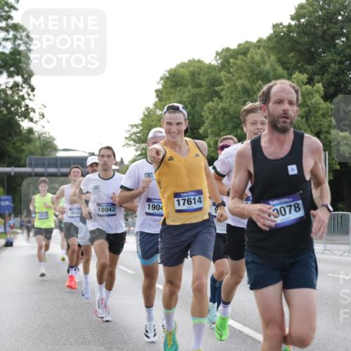 29.06.2025 - hella hamburg halbmarathon Jannik Wohlers http://msf.ph/oto/8175152 29.06.2025 09:42:16 Lombardsbrücke 5612, 7331, 7855, 9269, 10468, 11078, 11228, 12360, 13872, 13913, 14753, 14836, 16615, 17614, 19041, 19042, 19050, 19078 meine-sportfotos.de