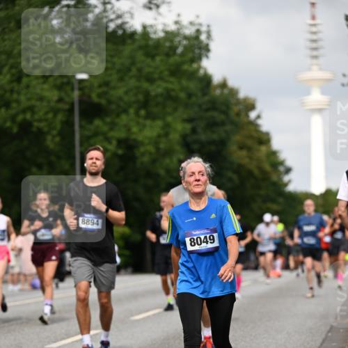 29.06.2025 - hella hamburg halbmarathon Dr. Thomas Lammeyer http://msf.ph/oto/8175181 29.06.2025 10:10:04 Kennedybrücke 1229, 1842, 2288, 2471, 2624, 3062, 3461, 4169, 5762, 6014, 7302, 7741, 8049, 8894, 8909, 9339, 9477, 9917, 10343, 10781, 10791, 10998 meine-sportfotos.de