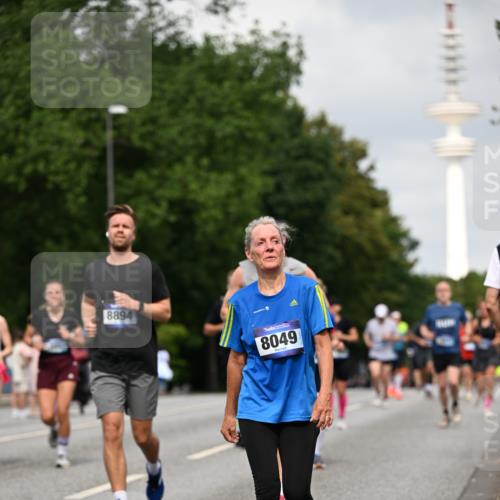 29.06.2025 - hella hamburg halbmarathon Dr. Thomas Lammeyer http://msf.ph/oto/8175214 29.06.2025 10:10:04 Kennedybrücke 1229, 1842, 2288, 2471, 2624, 3062, 3461, 4169, 5762, 6014, 7302, 7741, 8049, 8894, 8909, 9339, 9477, 9917, 10343, 10781, 10791, 10998 meine-sportfotos.de