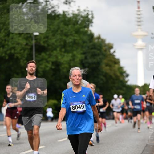 29.06.2025 - hella hamburg halbmarathon Dr. Thomas Lammeyer http://msf.ph/oto/8175227 29.06.2025 10:10:04 Kennedybrücke 1229, 1842, 2288, 2471, 2624, 3062, 3461, 4169, 5762, 6014, 7302, 7741, 8049, 8894, 8909, 9339, 9477, 9917, 10343, 10781, 10791, 10998 meine-sportfotos.de